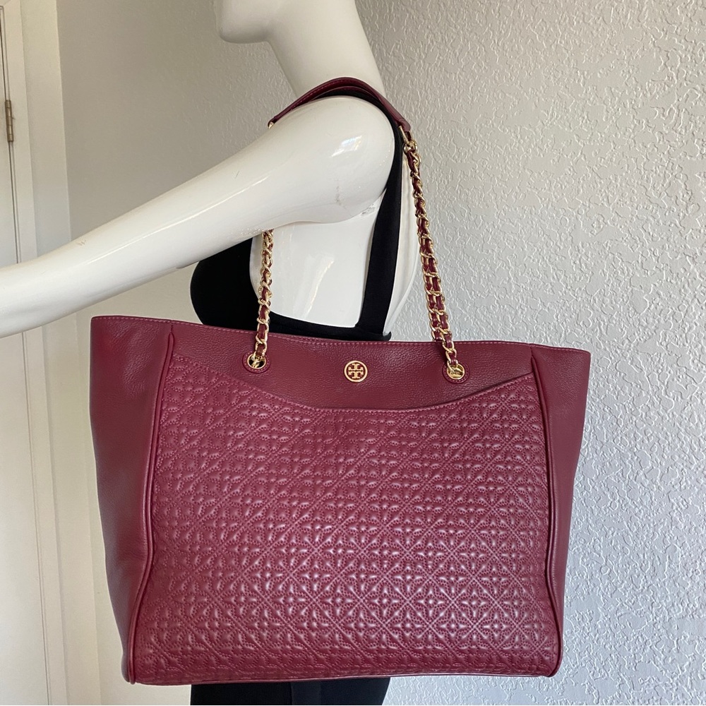 Tory Burch burgundy quilted Bryant chain strap Tote bag - Picture 9 of 11